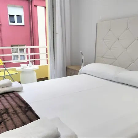 Reformado Y Centrico Piso Con Balcon. Office Apartment Santander