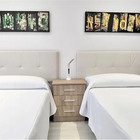 Apartment Reformado Y Centrico Piso Con Balcon. Office *