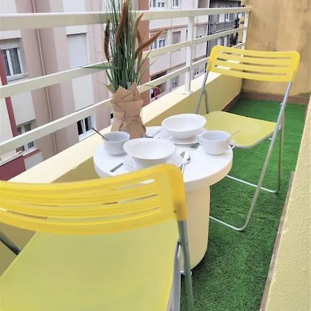 Reformado Y Centrico Piso Con Balcon. Office Apartment *