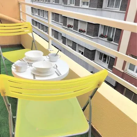 Reformado Y Centrico Piso Con Balcon. Office * Santander