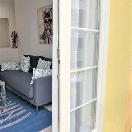 Reformado Y Centrico Piso Con Balcon. Office Appartement